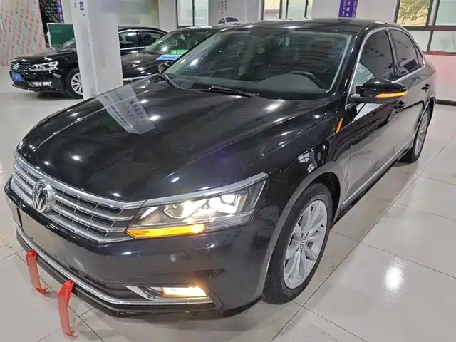 Volkswagen Passat Passat 2016 330tsi Dsg Royal Edition — фото