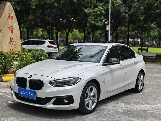 Bmw Bmw 1 Series Bmw 1 Series 2017 118i Sports — фото