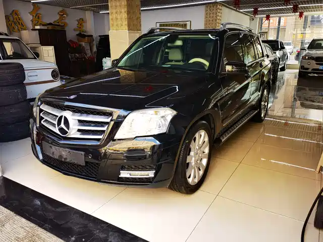 Mercedes-Benz Mercedes-Benz Glk-Class (Imported) Mercedes-Benz Glk-Class Imported 2011 Glk 300 4matic Fashion Model