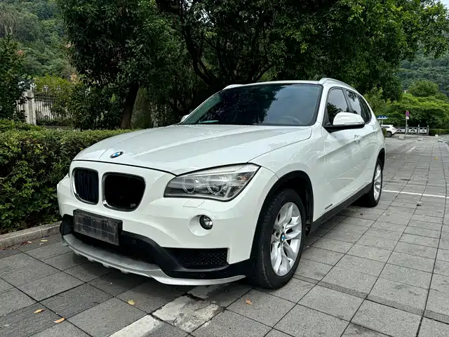 Bmw Bmw X1 Bmw X1 2015 Xdrive20i Fashion Model — фото