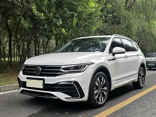 Volkswagen Tiguan L Tiguan L 2022 330tsi Automatic Two-Wheel Drive R-Line Version — фото