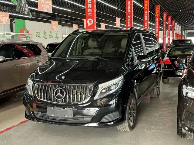 Mercedes-Benz Mercedes Benz V Class Mercedes-Benz V-Class 2016 V 260 Pilot Edition