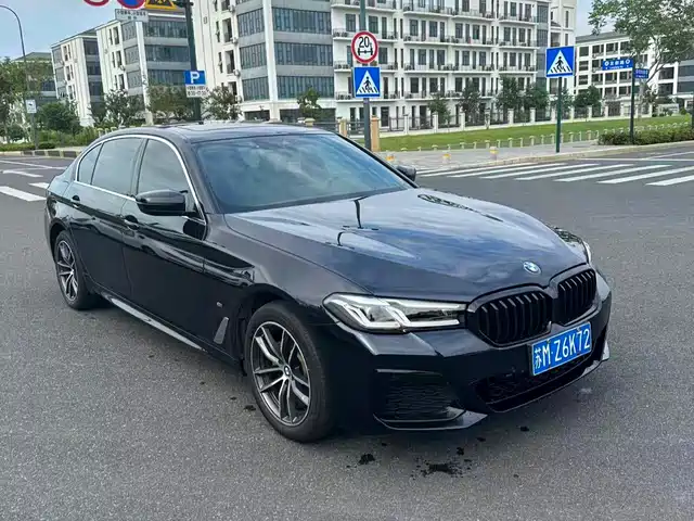 Bmw Bmw 5 Series Bmw 5 Series 2022 Facelift 525li Luxury Package — фото