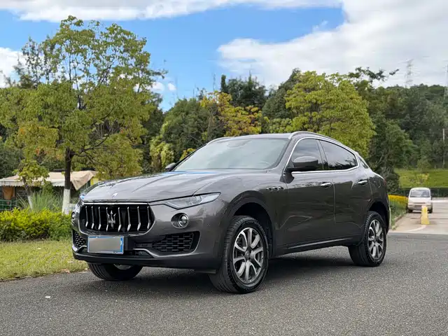 Maserati Levante Levante 2018 3.0t Standard Edition — фото