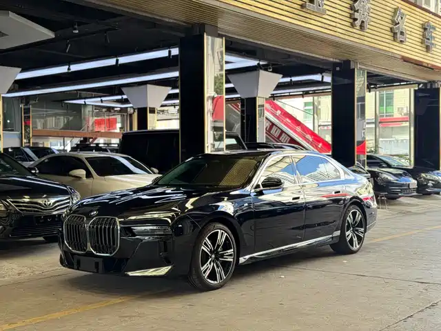 Bmw Bmw 7 Series Bmw 7 Series 2023 740li Leading M Sports Package — фото