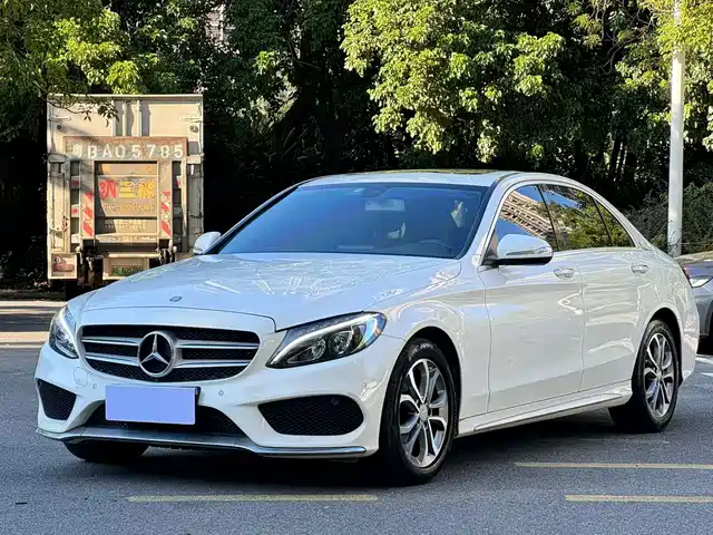 Mercedes-Benz Mercedes Benz C Class Mercedes-Benz C-Class 2015 Facelift C 180 L Sporty — фото