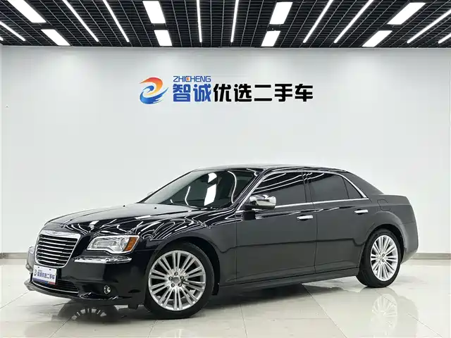 Chrysler Chrysler 300c (Imported) Chrysler 300c Imported 2013 3.6l Premium Version — фото
