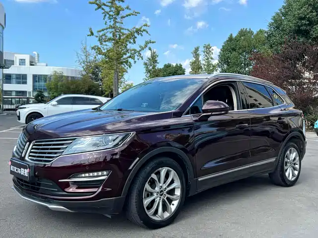 Lincoln Lincoln Mkc Lincoln Mkc 2014 2.0t Two-Wheel Drive Premium Edition — фото