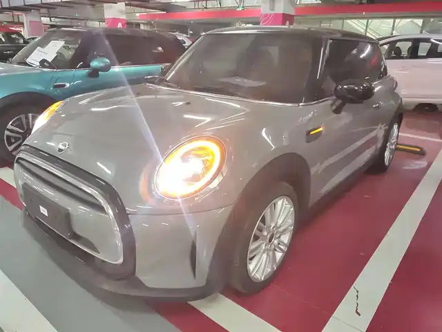 Mini Mini Mini 2022 Facelift 1.5t Cooper Classic — фото