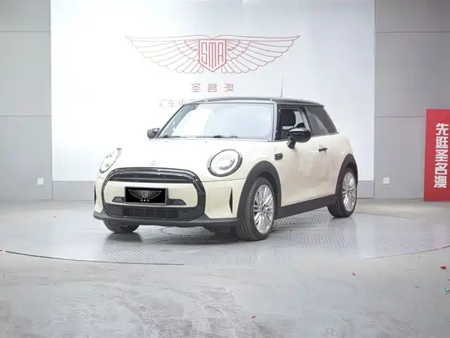 Mini Mini Mini 2022 Facelift 1.5t Cooper Classic — фото