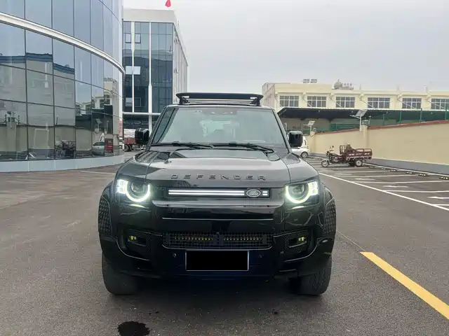 Land Rover Land Rover Defender Land Rover Defender 2023 Facelift 110 3.0t P400 Dark Special Edition — фото