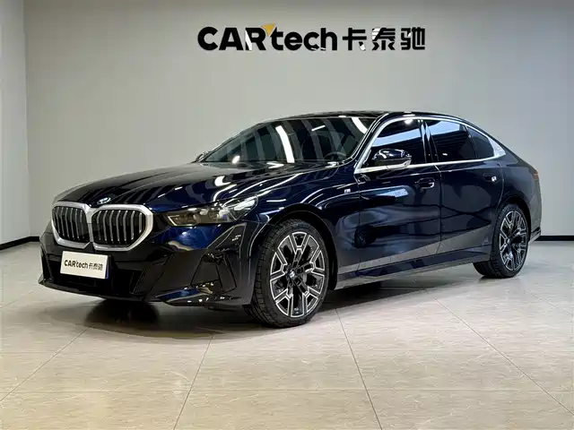 Bmw Bmw 5 Series Bmw 5 Series 2025 530li Exclusive M Sports Package — фото