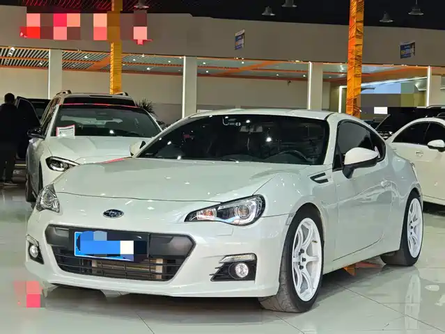 Subaru Subaru Brz Subaru Brz 2013 2.0i Manual Luxury Model — фото