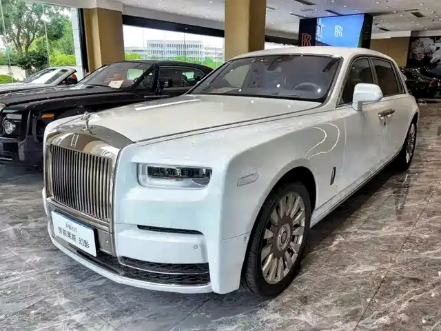 Rolls Royce Phantom Phantom 2018 6.7t Long Wheelbase Version — фото