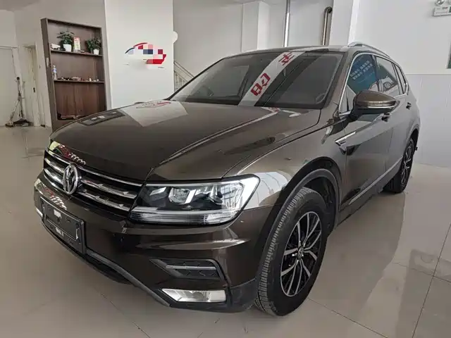 Volkswagen Tiguan L Tiguan L 2018 330tsi Automatic Two-Wheel Drive Luxury Version — фото