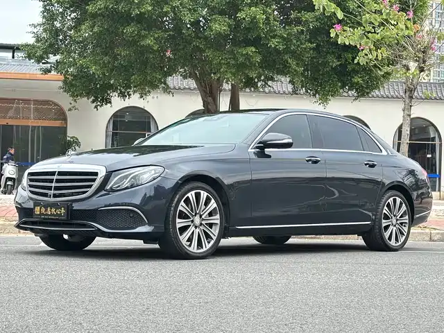 Mercedes-Benz Mercedes-Benz E-Class Mercedes-Benz E-Class 2016 E 300 L Luxury Model — фото