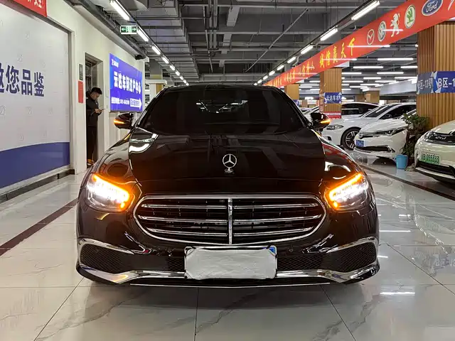 Mercedes-Benz Mercedes-Benz E-Class Mercedes-Benz E-Class 2022 Facelift E 300 L Sporty And Stylish — фото