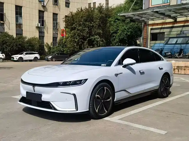 Lantu Automobile Lantu Chasing Light Lantu Chasing Light 2023 Four-Wheel Drive Long Range Edition — фото