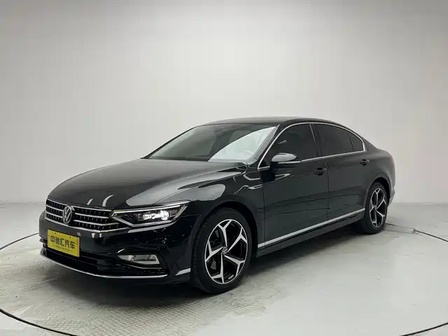 Volkswagen Magotan Magotan 2023 2 Million Commemorative Edition 330tsi Dsg Luxury Model — фото