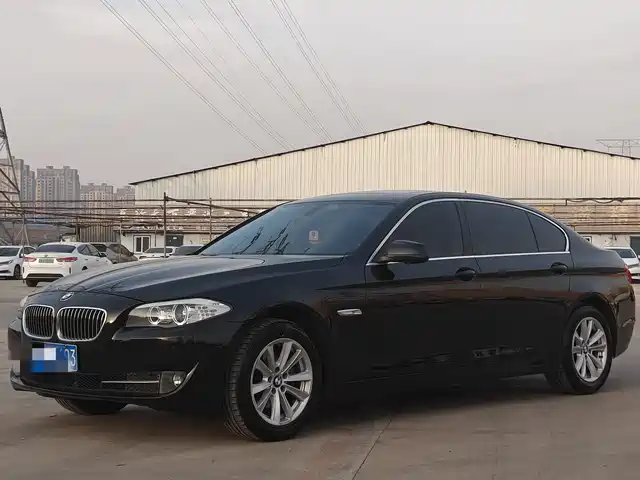Bmw Bmw 5 Series Bmw 5 Series 2013 525li Luxury Model — фото