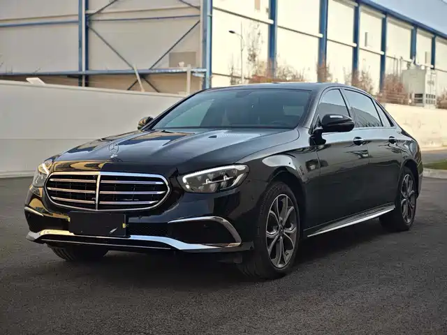 Mercedes-Benz Mercedes-Benz E-Class Mercedes-Benz E-Class 2023 E 300 L Sporty And Fashionable — фото