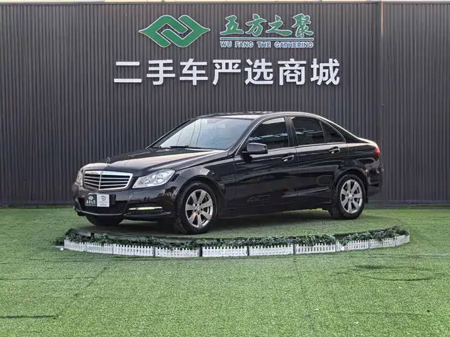 Mercedes-Benz Mercedes Benz C Class Mercedes-Benz C-Class 2013 C 180 Cgi Classic