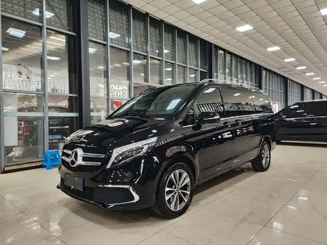Mercedes-Benz Mercedes Benz V Class Mercedes-Benz V-Class 2021 V 260 Pilot Edition — фото