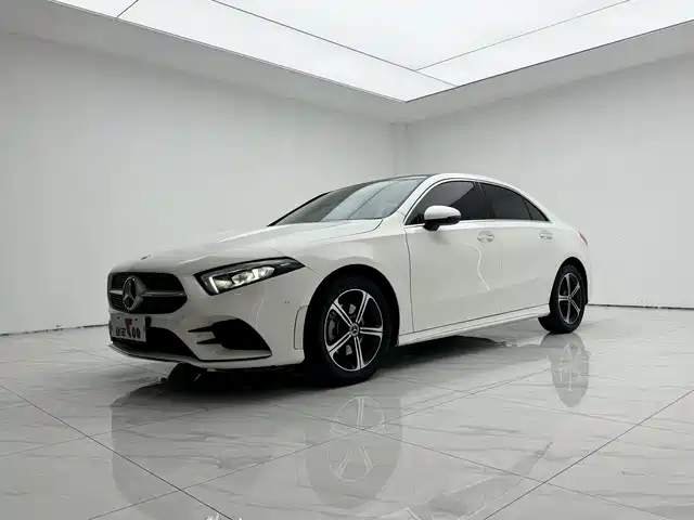 Mercedes-Benz Mercedes Benz A Class Mercedes-Benz A-Class 2022 Facelift A 200 L Sports Sedan Dynamic Type — фото