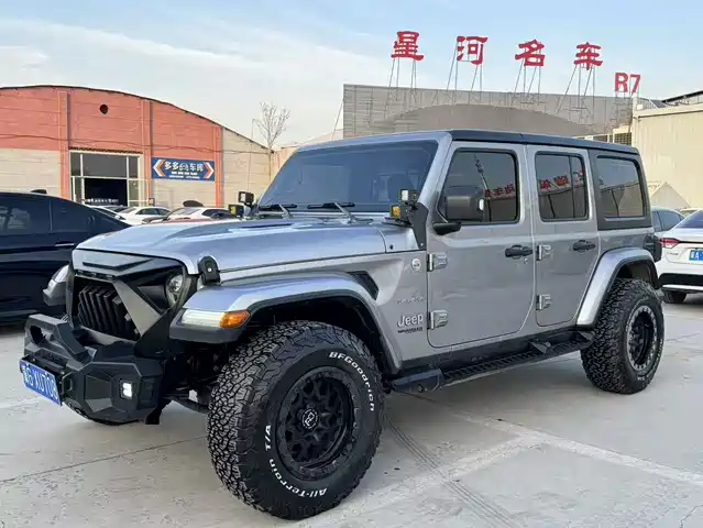 Jeep Wrangler Wrangler 2018 2.0t Sahara Four-Door Version