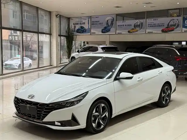 Hyundai Elantra Elantra 2022 1.5l Cvt Lux Premium Edition — фото