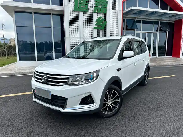 Dongfeng Is Popular Fengxing Sx6 Fengxing Sx6 2019 1.6l Manual Luxury Model National Vi — фото