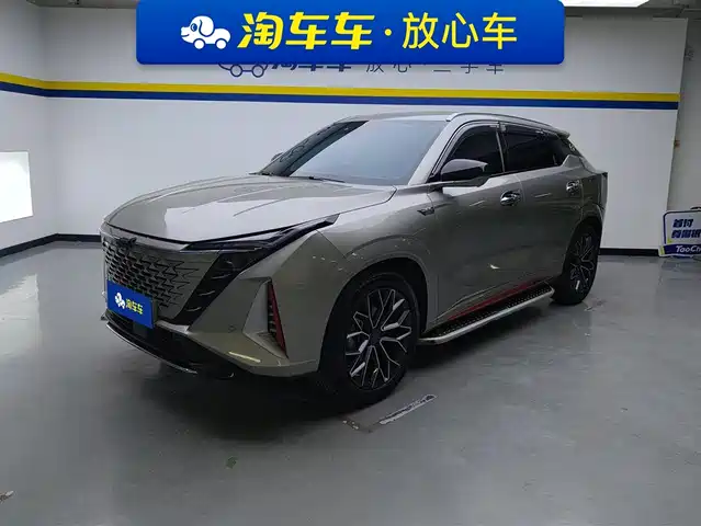 Changan Auchan Changan Auchan Z6 Changan Auchan Z6 2022 Blue Whale 1.5t Dct Smart Model — фото