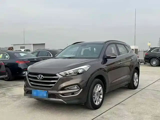 Hyundai Tucson Tucson 2015 1.6t Dual-Clutch Two-Wheel Drive Intelligent Model — фото