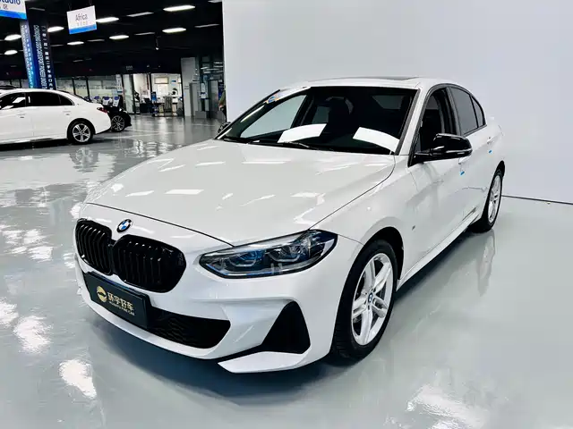 Bmw Bmw 1 Series Bmw 1 Series 2023 120i M Sports Night Edition — фото