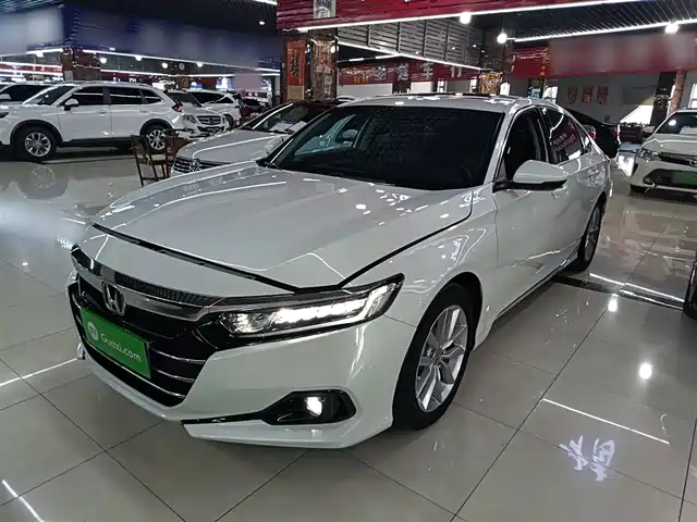 Honda Accord Accord 2022 260turbo Deluxe Edition — фото