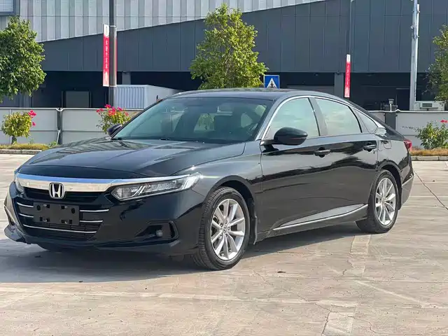 Honda Accord Accord 2022 260turbo Deluxe Edition — фото