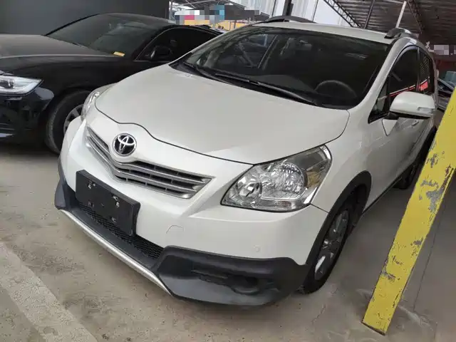 Toyota Yizhi Yizhi 2015 180e Cvt Crossover Version — фото