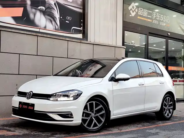 Volkswagen Golf Golf 2020 Beloved Edition 280tsi Dsg Comfort Type — фото