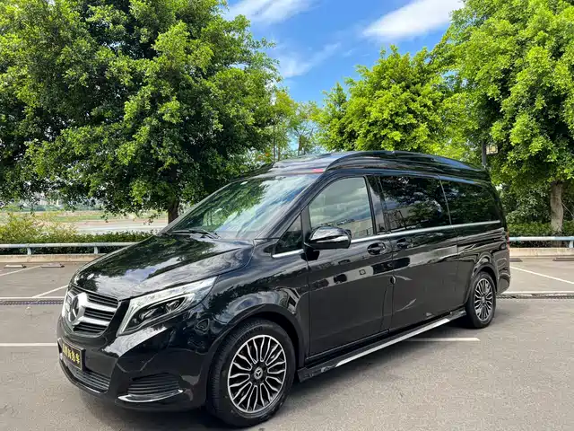 Mercedes-Benz Mercedes Benz V Class Mercedes-Benz V-Class 2018 V 260 L Premium Extended Edition National Vi — фото