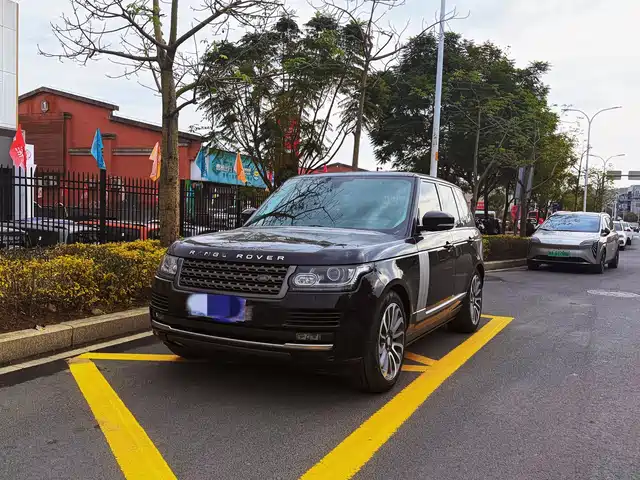 Land Rover Range Rover Range Rover 2016 3.0 Sc V6 Vogue — фото