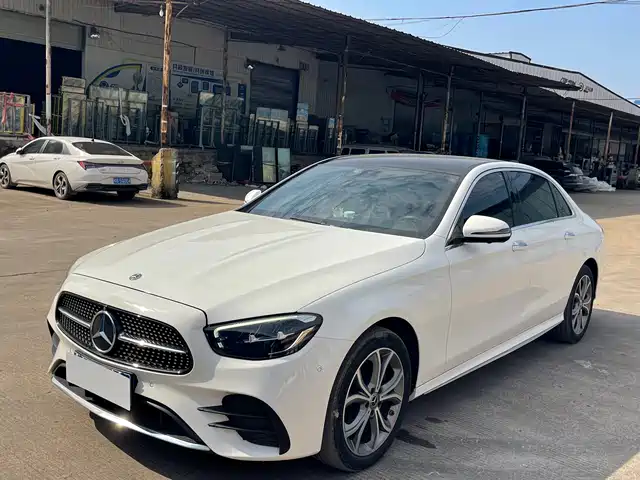 Mercedes-Benz Mercedes-Benz E-Class Mercedes-Benz E-Class 2021 Facelift E 300 L Sporty And Stylish — фото
