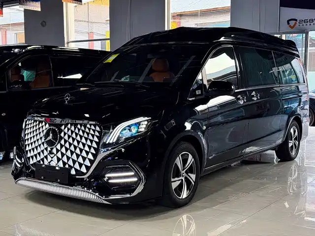 Mercedes-Benz Vito Vito 2024 2.0t Business Edition 7 Seats