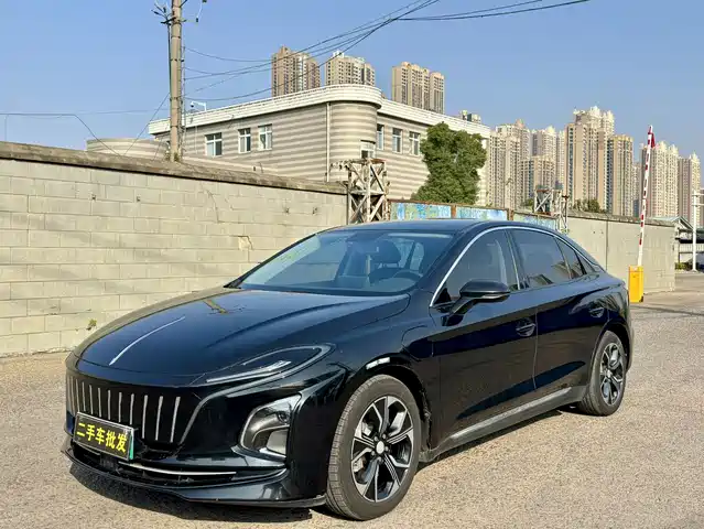 Red Flag Hongqi E-Qm5 Hongqi E-Qm5 2022 431km Charging Enjoyment Edition — фото