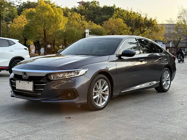 Honda Accord Accord 2022 260turbo Deluxe Edition — фото