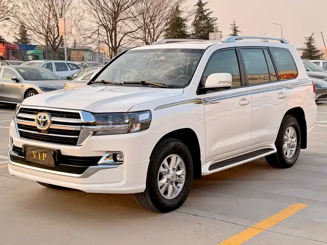 Toyota Land Cruiser Land Cruiser 2012 4.0l Automatic Vx — фото
