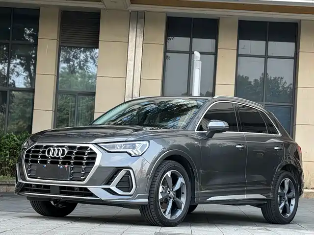 Audi Audi Q3 Audi Q3 2021 35 Tfsi Fashionable And Dynamic — фото
