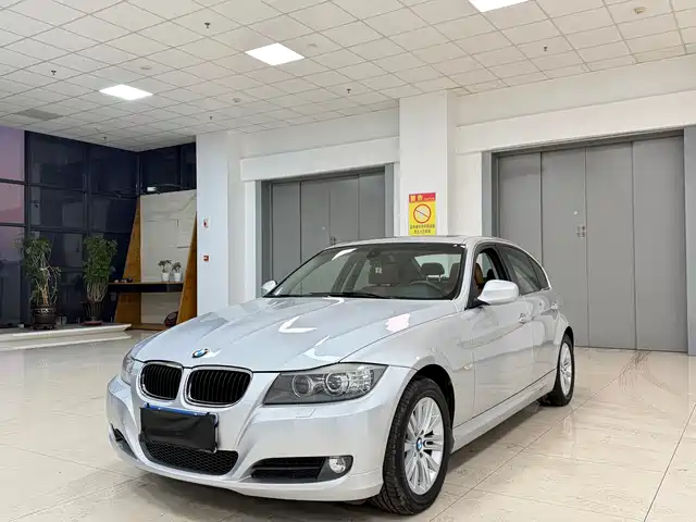 Bmw Bmw 3 Series Bmw 3 Series 2012 320i Luxury — фото