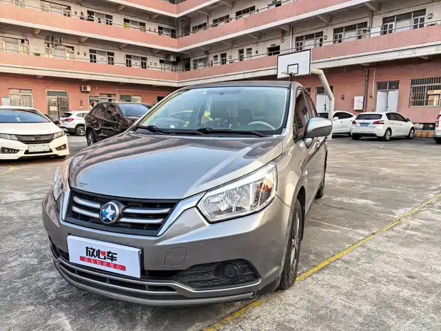 Qichen Venucia D50 Venucia D50 2015 1.6l Manual Fashion Version