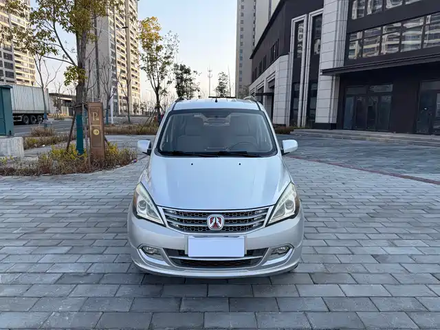 Baic Weiwang Baic Weiwang M20 Baic Weiwang M20 2014 1.5l Comfort Bj415b