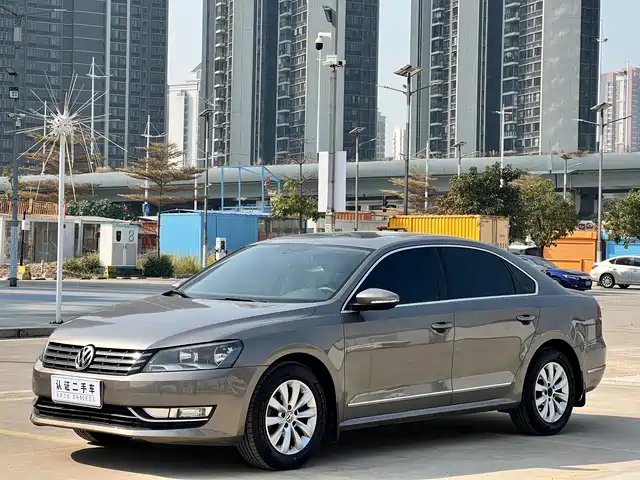 Volkswagen Passat Passat 2011 1.8tsi Dsg Premium Edition — фото
